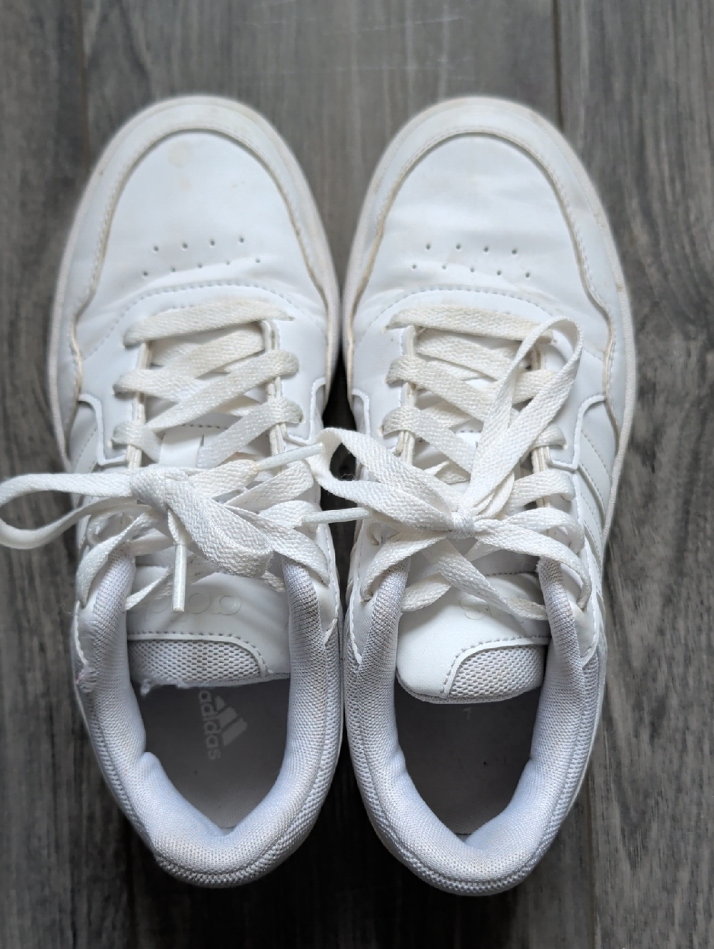 Assidas -White Lace-Up Sneakers